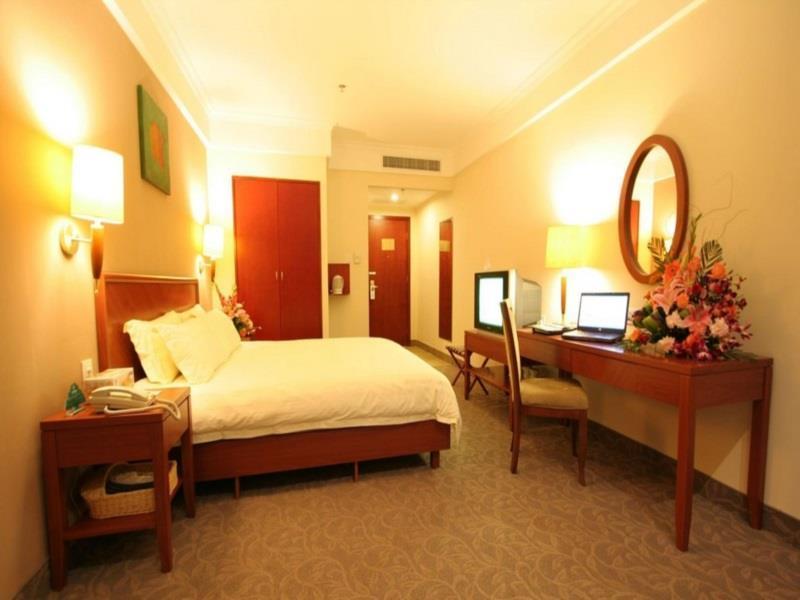 Greentree Inn Shandong Qingdao Railway Station Zhanqiao Yacht Wharf Express Buitenkant foto