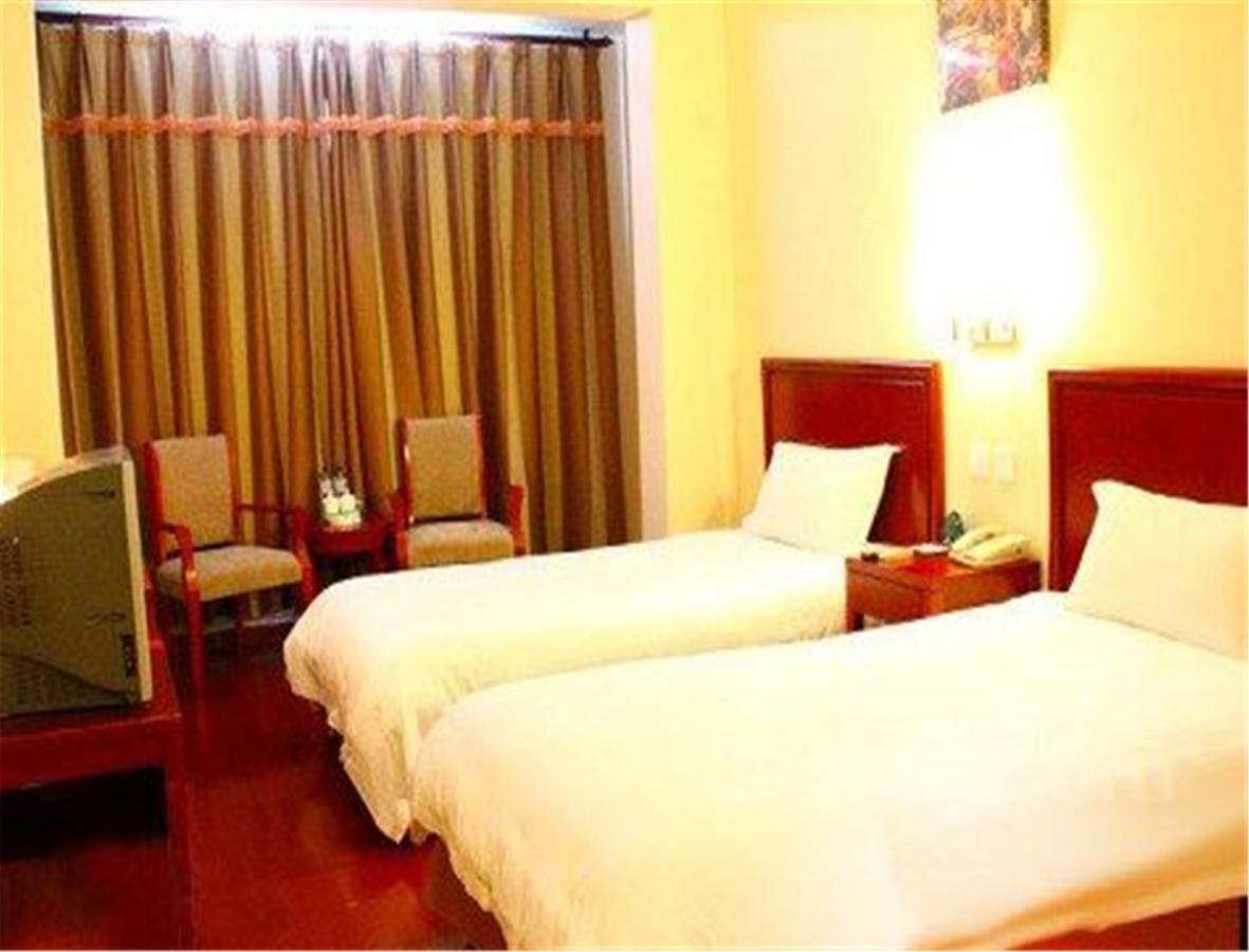 Greentree Inn Shandong Qingdao Railway Station Zhanqiao Yacht Wharf Express Buitenkant foto